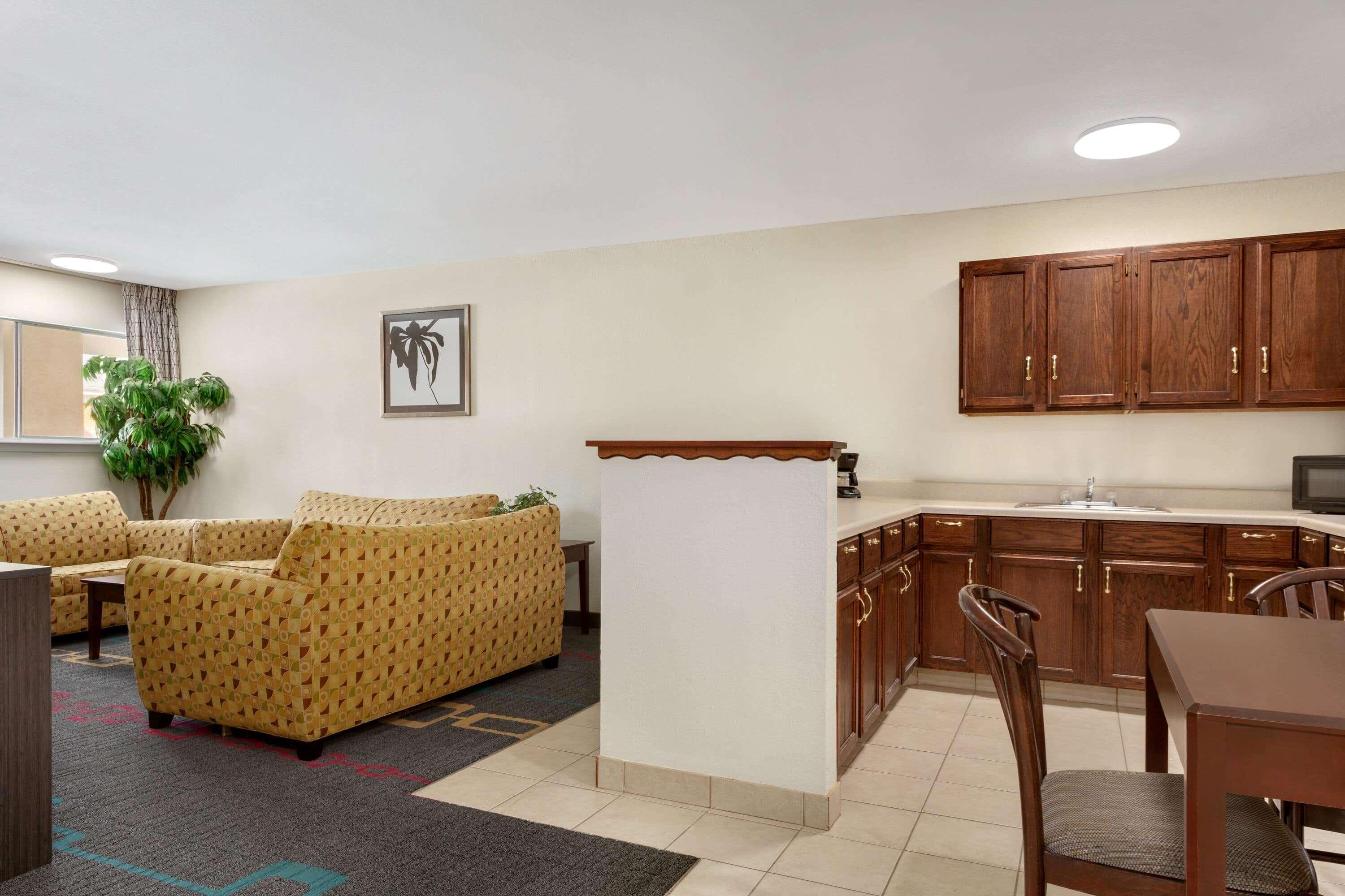 Days Inn By Wyndham Lawton Extérieur photo
