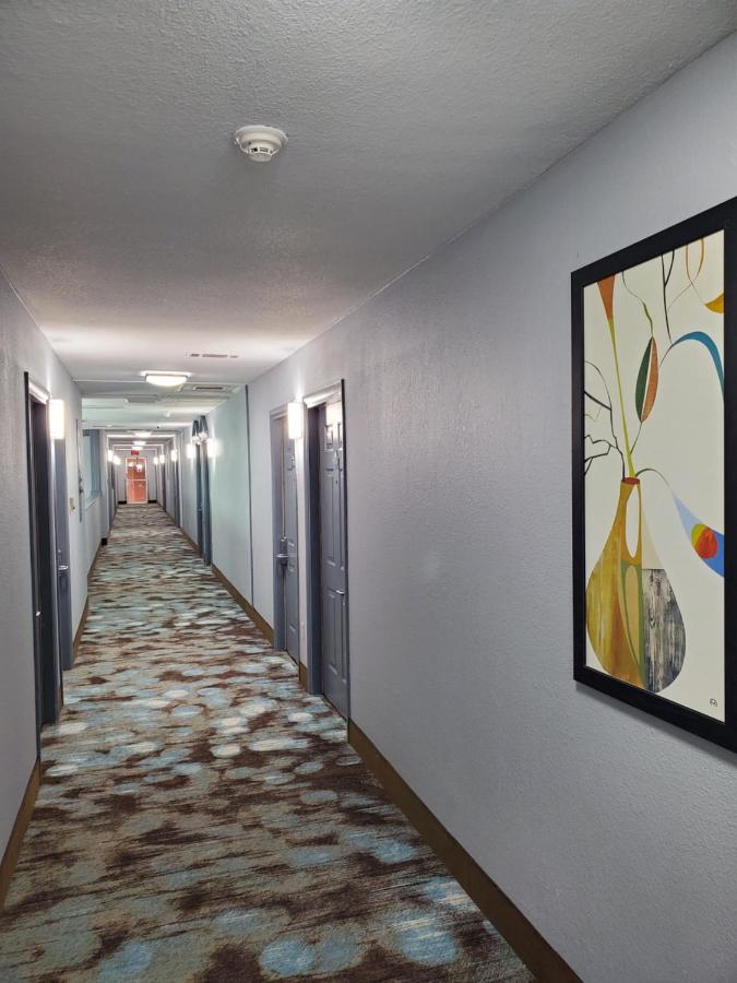Days Inn By Wyndham Lawton Extérieur photo