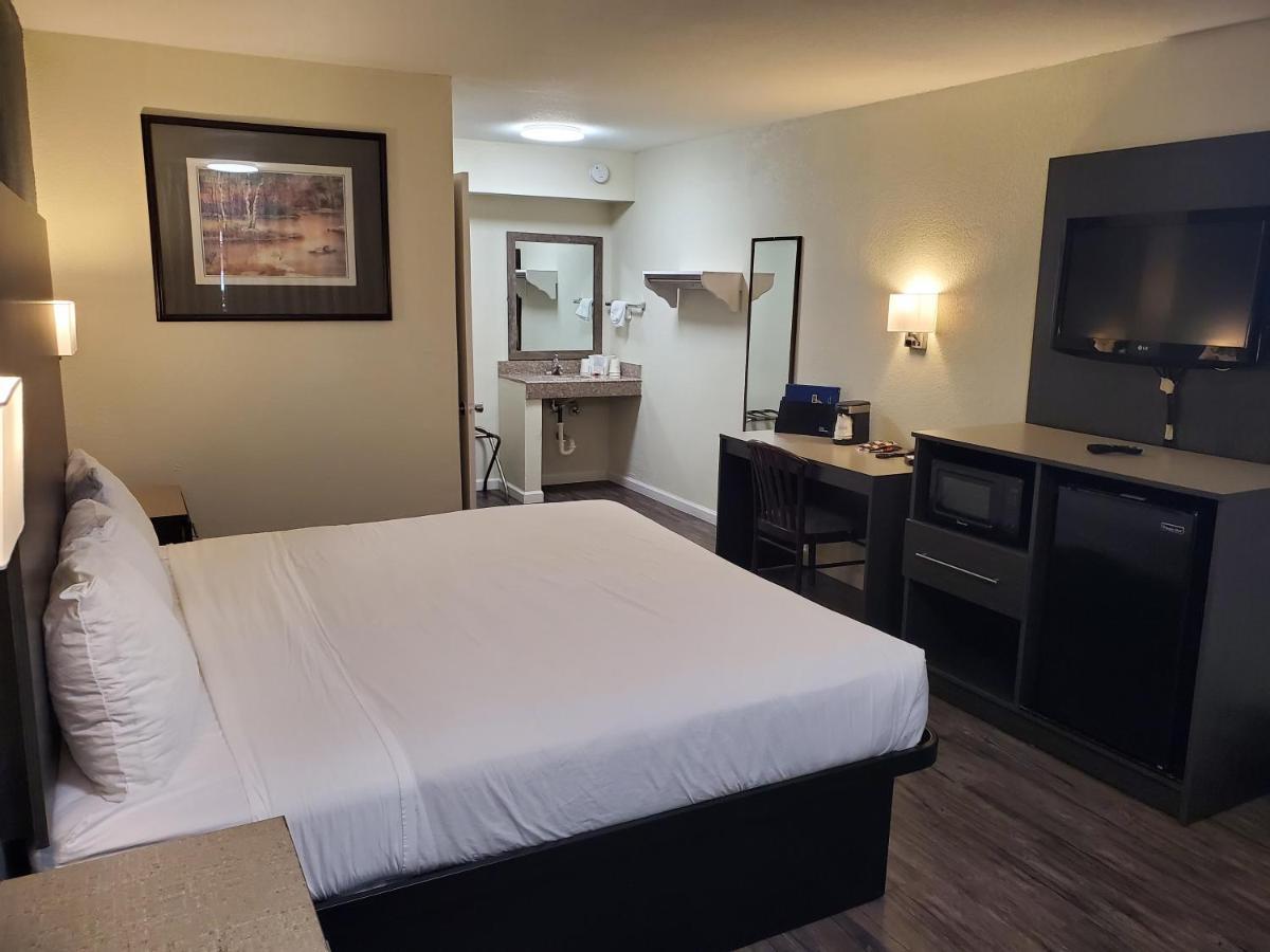 Days Inn By Wyndham Lawton Extérieur photo