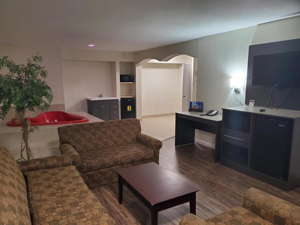 Days Inn By Wyndham Lawton Extérieur photo