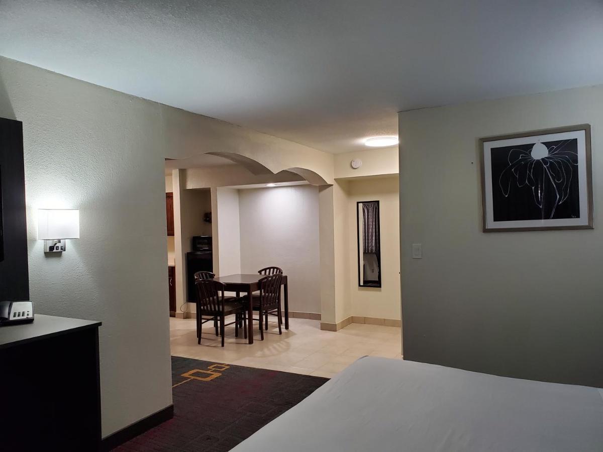 Days Inn By Wyndham Lawton Extérieur photo